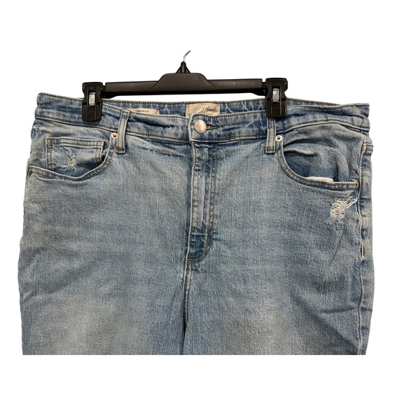 Universal Thread Womens High Rise 90s Slim Distressed Light Wash Jeans Size 17/R - Picture 2 of 8